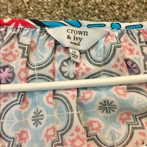 crown & ivy Tops - Crown & Ivy Blouse crown & ivy Tops - Crown & Ivy Blouse